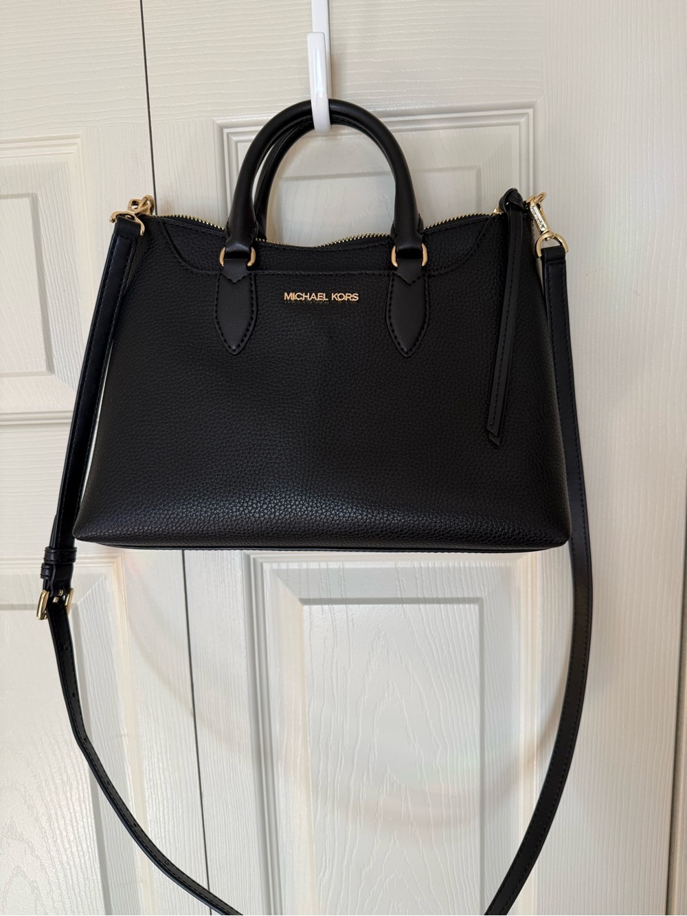 Michael Kors Small Austen Pebbled Leather Satchel – Black, Gold Hardware